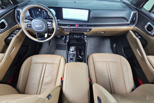 2023 Kia Sorento с пробегом 24 338 км