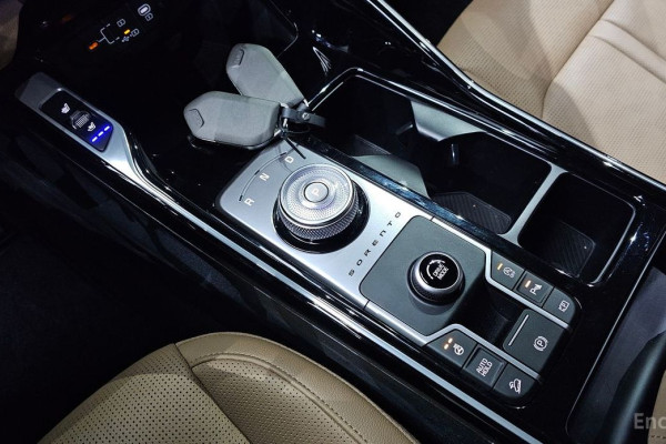 2023 Kia Sorento с пробегом 17 831 км