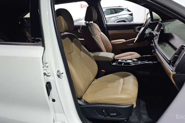 2023 Kia Sorento с пробегом 17 831 км