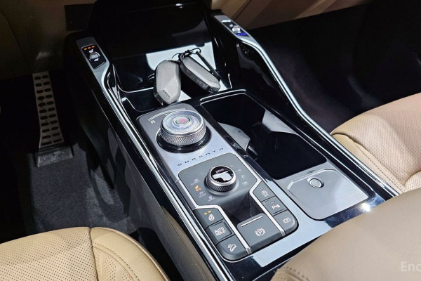 2025 Kia Sorento с пробегом 30 087 км