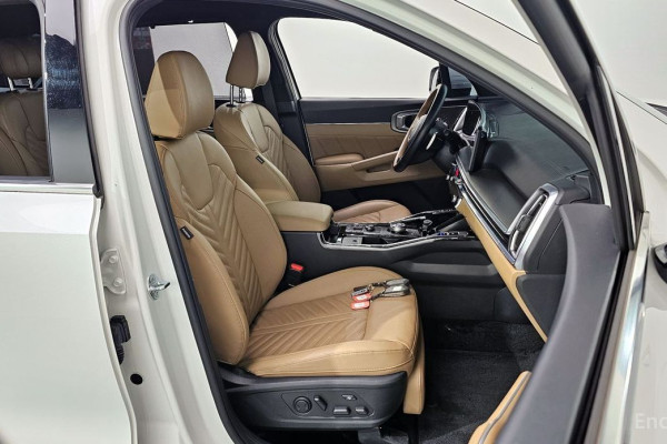 2024 Kia Sorento с пробегом 16 851 км