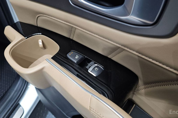 2023 Kia Sorento с пробегом 11 543 км