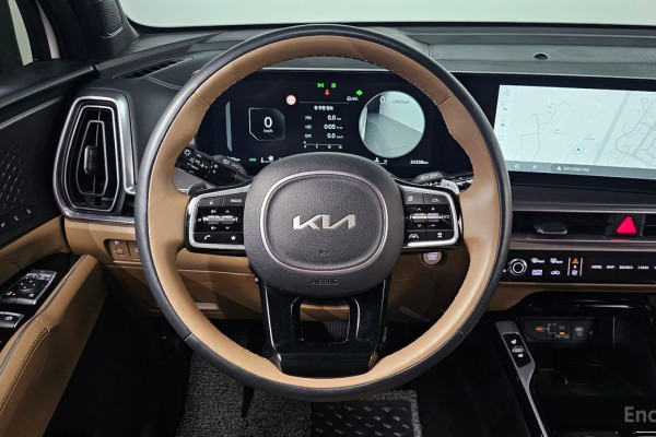 2023 Kia Sorento с пробегом 24 338 км