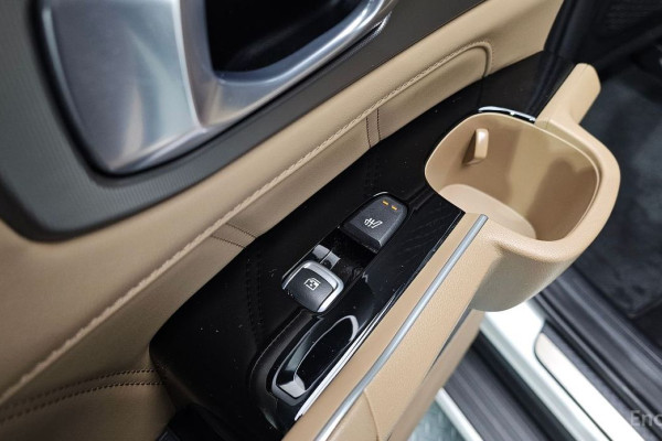 2023 Kia Sorento с пробегом 17 831 км