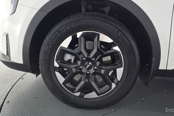 2023 Kia Sorento с пробегом 25 225 км