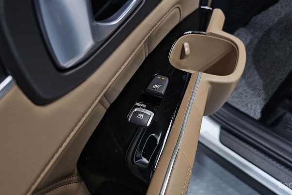 2023 Kia Sorento с пробегом 24 338 км