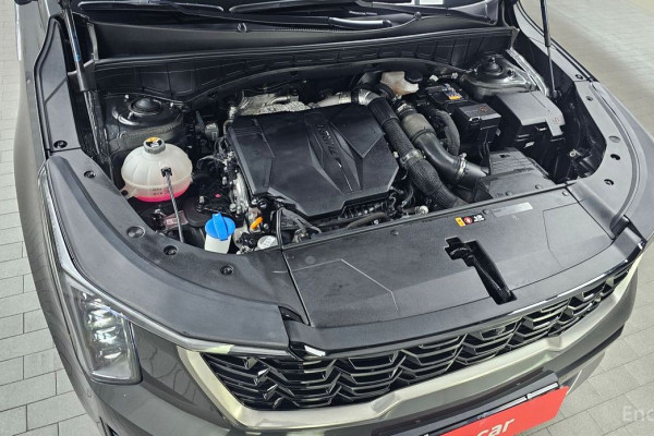 2024 Kia Sorento с пробегом 27 716 км