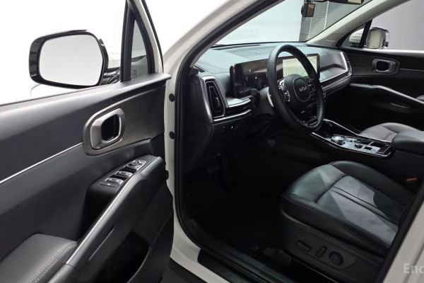 2023 Kia Sorento с пробегом 25 225 км