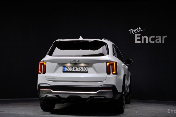 2024 Kia Sorento с пробегом 18 623 км