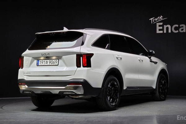 2024 Kia Sorento с пробегом 13 771 км