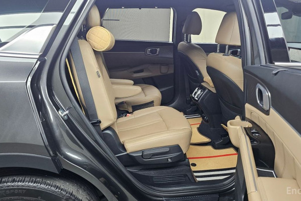 2024 Kia Sorento с пробегом 27 716 км