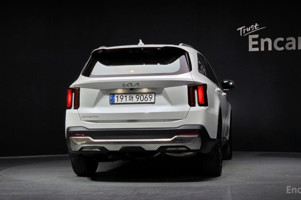 2024 Kia Sorento с пробегом 13 771 км