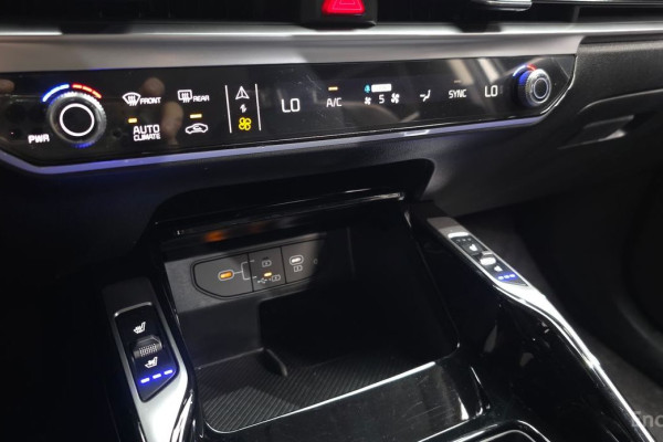 2023 Kia Sorento с пробегом 25 225 км