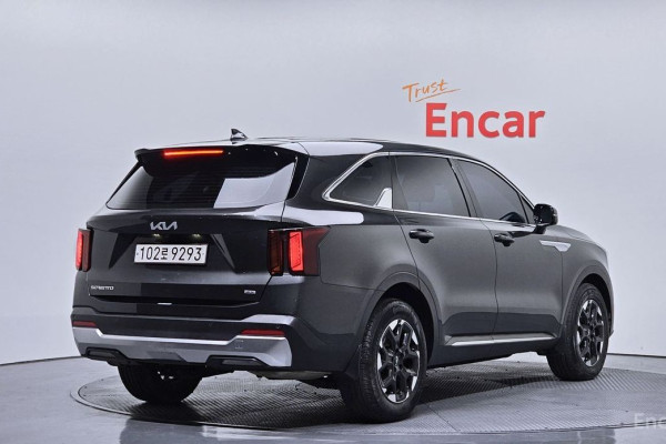 2023 Kia Sorento с пробегом 42 380 км