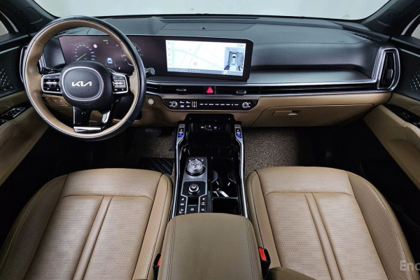 2024 Kia Sorento с пробегом 18 623 км