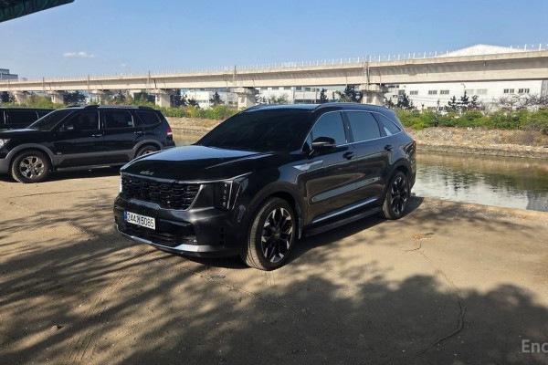 2025 Kia Sorento с пробегом 18 000 км