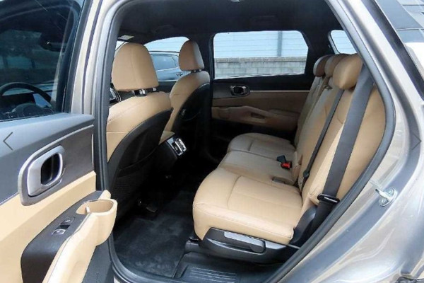 2024 Kia Sorento с пробегом 58 867 км