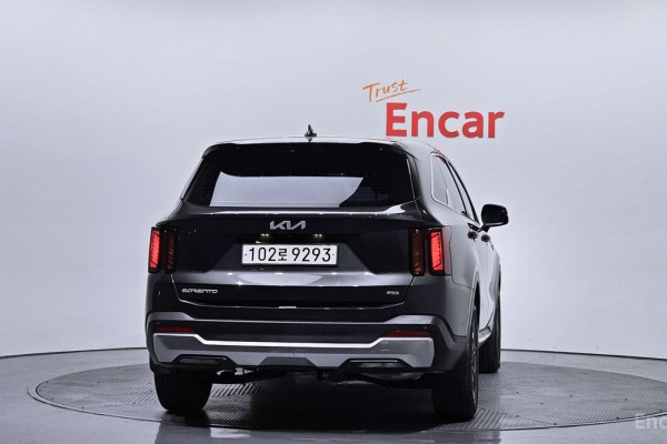 2023 Kia Sorento с пробегом 42 380 км