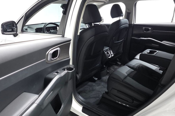 2023 Kia Sorento с пробегом 25 225 км