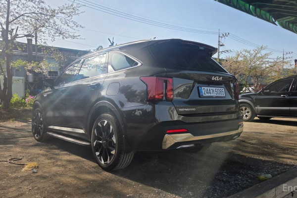 2025 Kia Sorento с пробегом 18 000 км