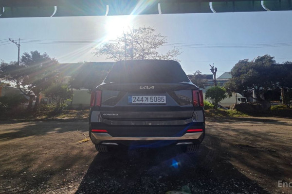 2025 Kia Sorento с пробегом 18 000 км