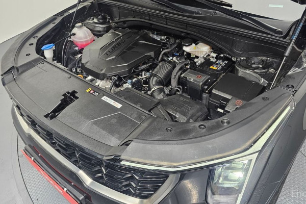 2023 Kia Sorento с пробегом 42 380 км