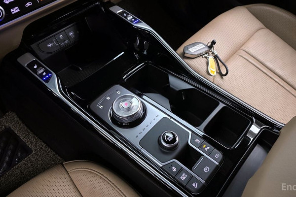 2024 Kia Sorento с пробегом 13 771 км