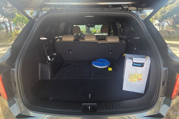 2025 Kia Sorento с пробегом 18 000 км