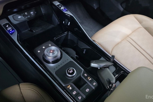 2024 Kia Sorento с пробегом 15 852 км