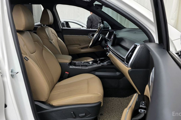 2024 Kia Sorento с пробегом 13 771 км