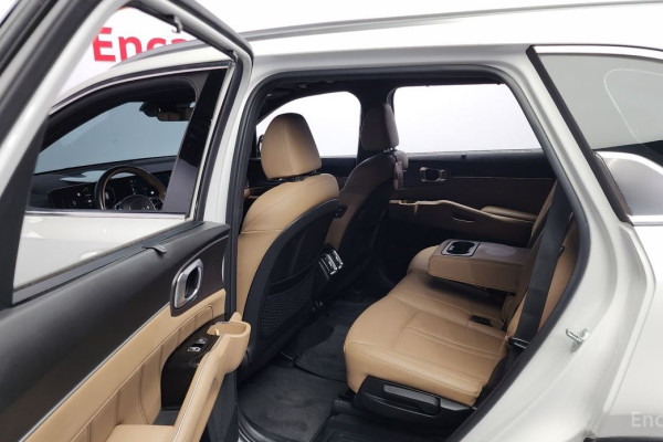 2023 Kia Sorento с пробегом 74 527 км