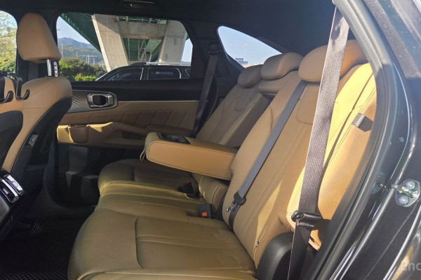 2025 Kia Sorento с пробегом 18 000 км