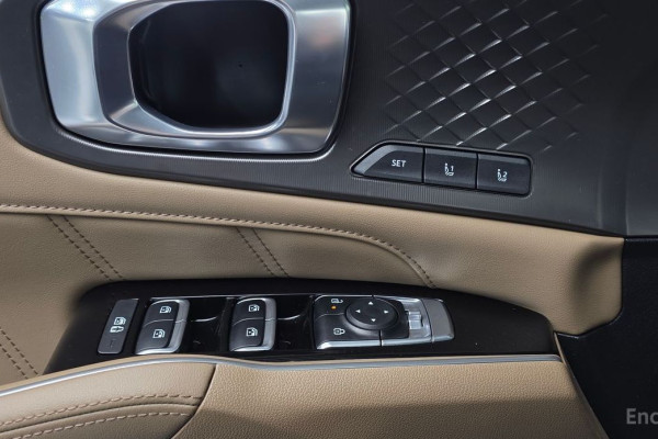 2024 Kia Sorento с пробегом 15 852 км