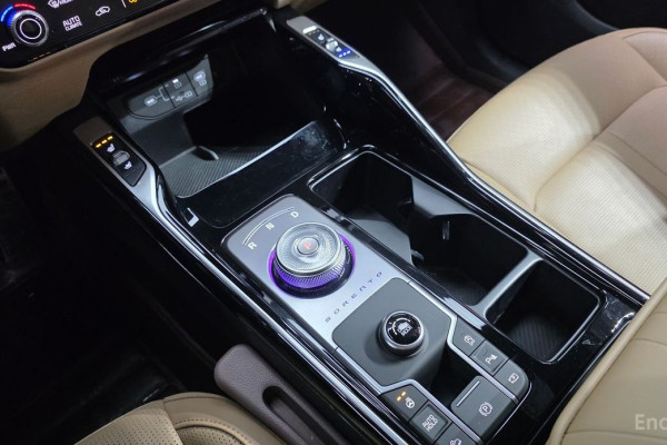 2025 Kia Sorento с пробегом 11 148 км