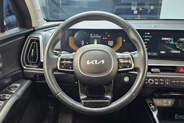 2023 Kia Sorento с пробегом 42 380 км