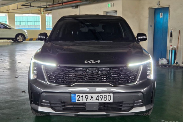 2025 Kia Sorento с пробегом 9 734 км