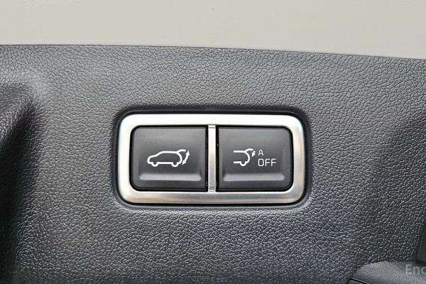 2024 Kia Sorento с пробегом 18 623 км