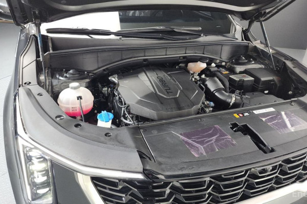 2024 Kia Sorento с пробегом 17 653 км