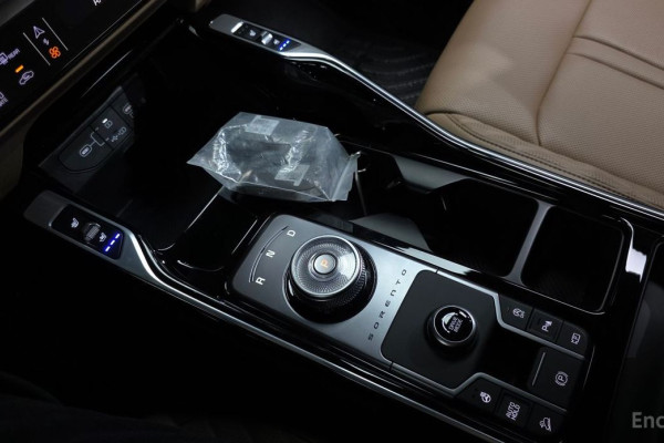 2023 Kia Sorento с пробегом 6 986 км