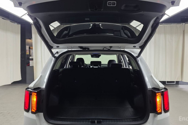 2024 Kia Sorento с пробегом 5 447 км