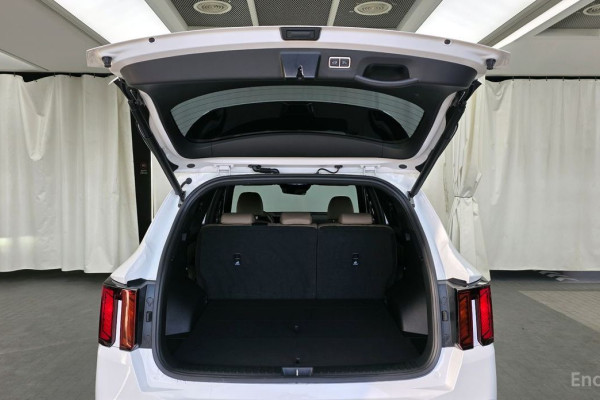 2024 Kia Sorento с пробегом 13 771 км