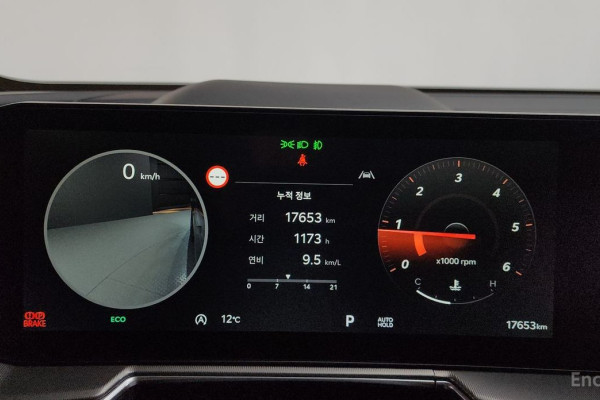 2024 Kia Sorento с пробегом 17 653 км