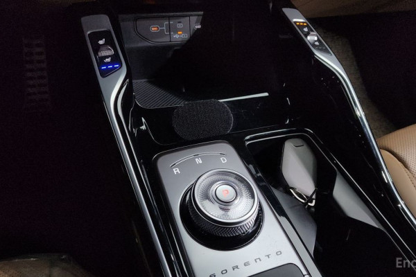 2024 Kia Sorento с пробегом 17 653 км