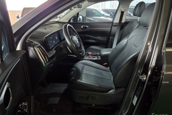 2025 Kia Sorento с пробегом 9 734 км