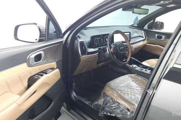 2024 Kia Sorento с пробегом 17 653 км