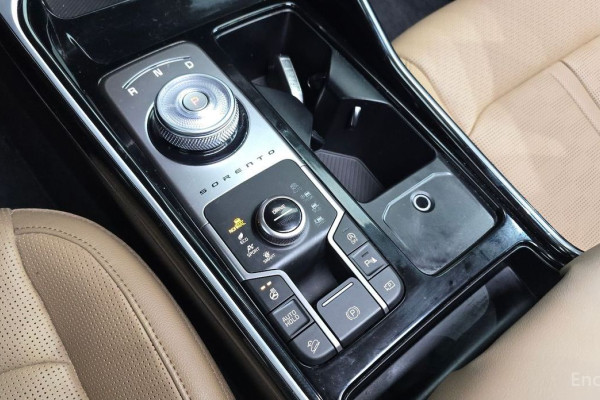 2024 Kia Sorento с пробегом 16 751 км