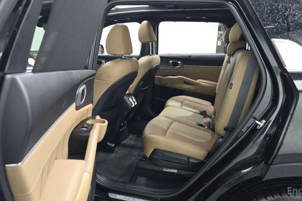 2024 Kia Sorento с пробегом 16 751 км