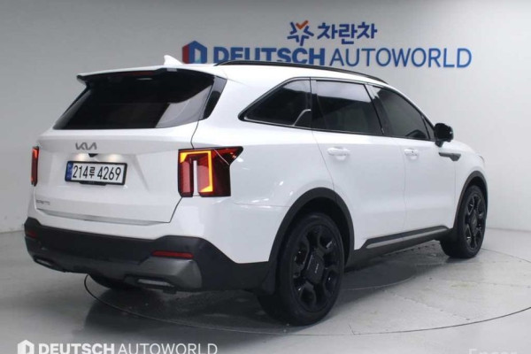 2024 Kia Sorento с пробегом 33 377 км