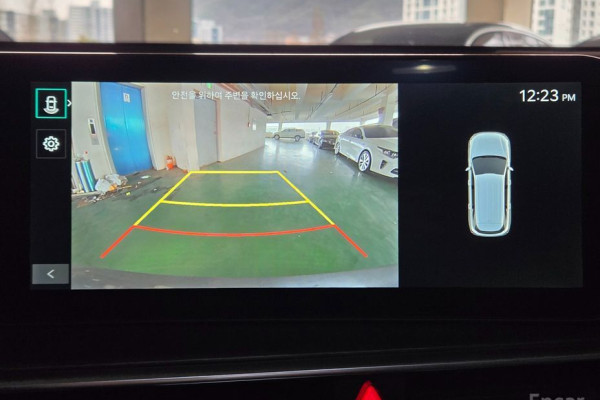 2025 Kia Sorento с пробегом 9 734 км