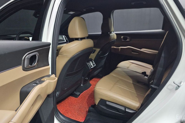 2023 Kia Sorento с пробегом 46 630 км